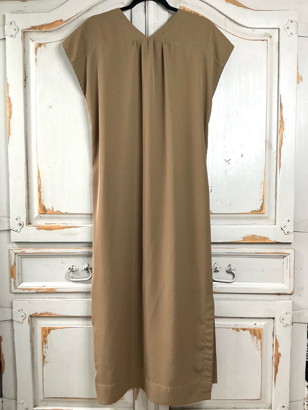 SSYS The Label | Light Mocha Midi Shift Dress V Neck Cap Sleeve Minimalist Small - Picture 7 of 10
